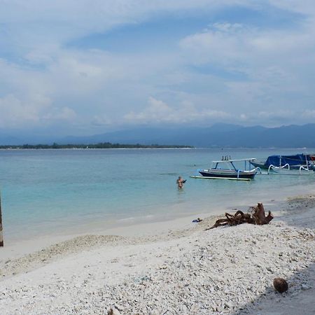 Gili Meno Mojo Beach Resort Exterior photo